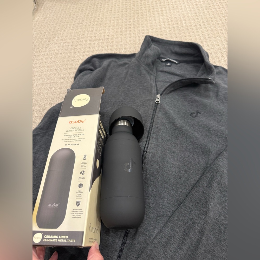 Tiktok unisex fleece sweatshirt & thermos. Brand new.